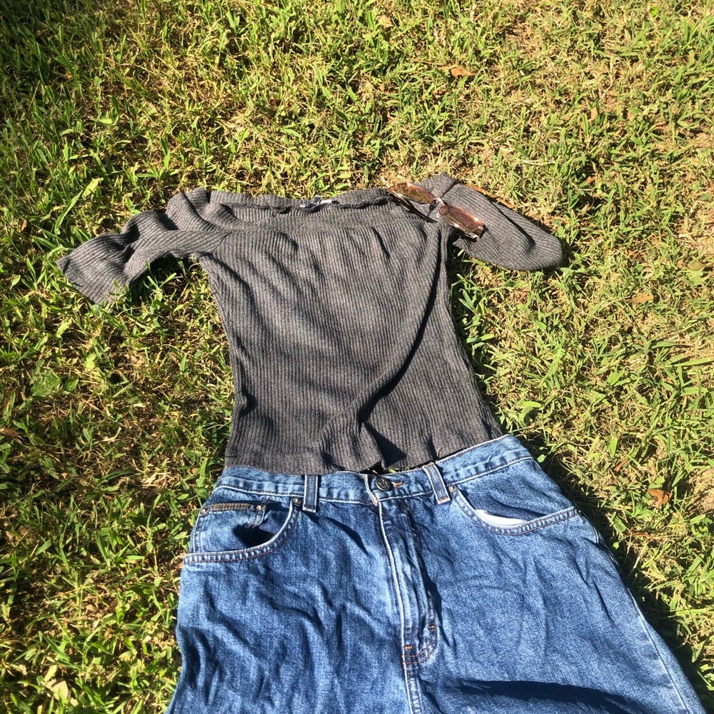 Aeropostale gray top